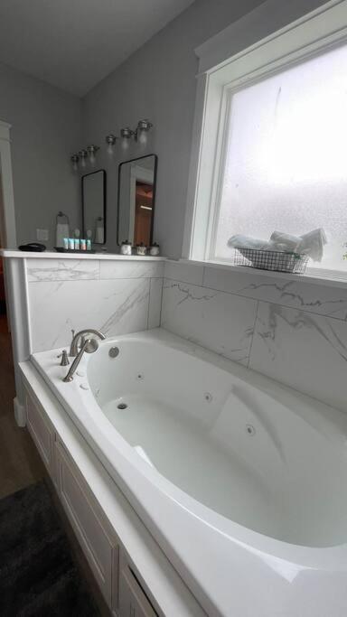 Luxury House - Foley